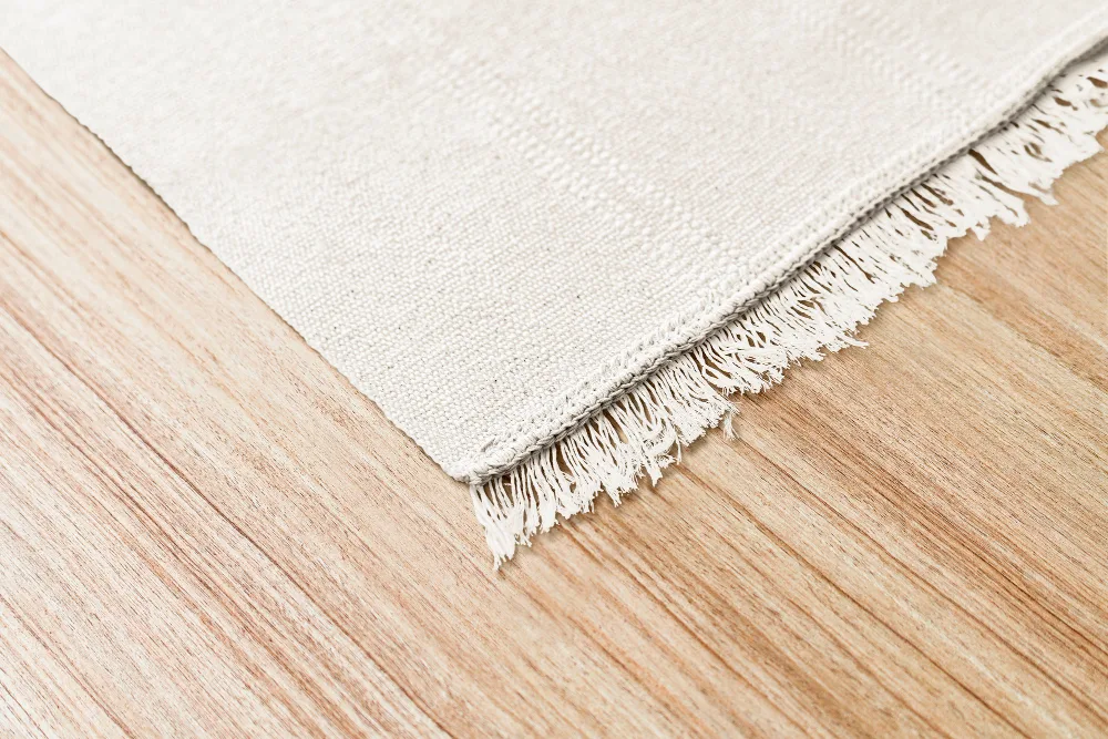 Easy Tips to Make Your Room Look Bigger with Rugs